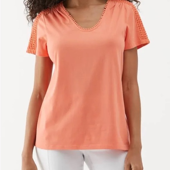 NWT- Ella Rafaella Women's
Dot Trim Short Sleeve Top - Picture 1 of 10